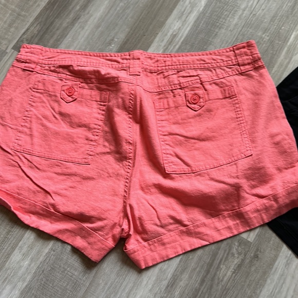 2 pairs of shorts - Picture 4 of 4